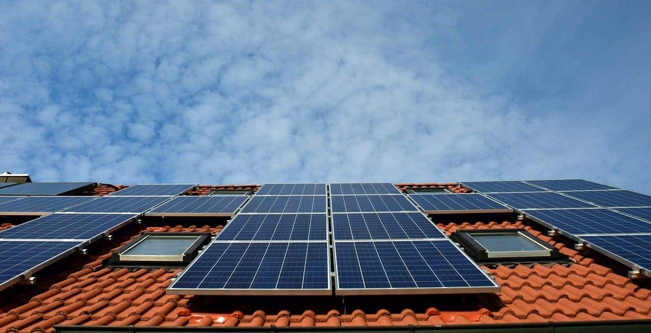 panneaux photovoltaiques sur toit